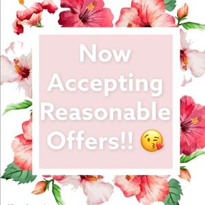 Reasonable offers welcome!! ♥️